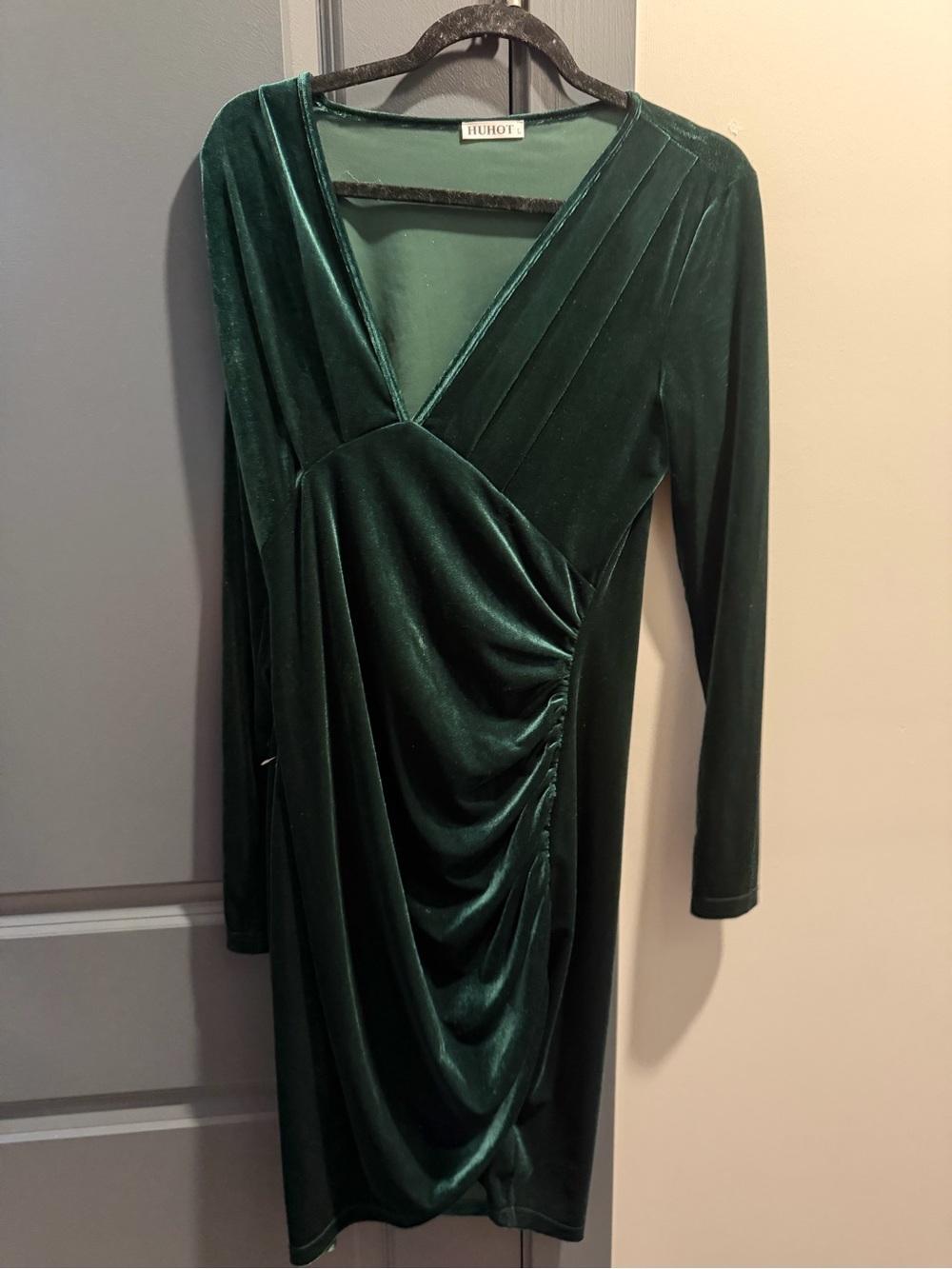 Hublot Deep Green Velvet Ruched V-Neck Midi Dress